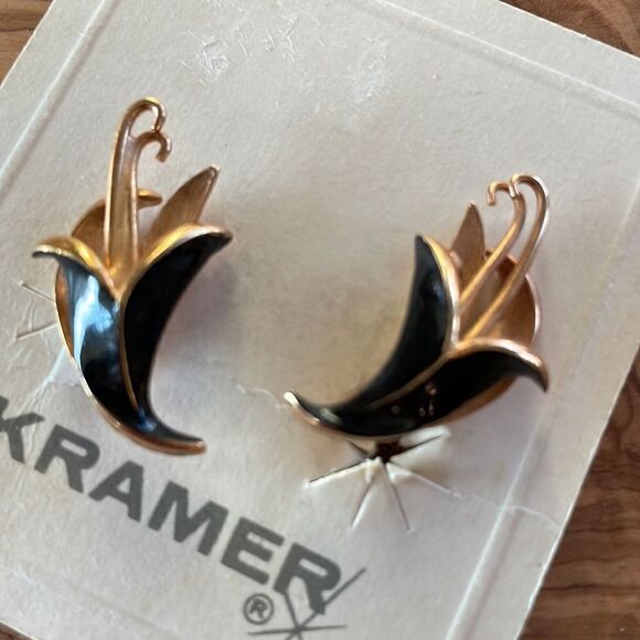 Vintage Kramer Copper & Black Clip-On Earrings - Picture 4 of 4